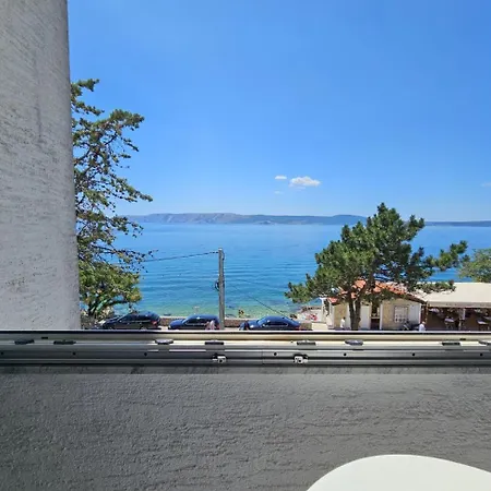 Toni Nv - 30 M From The Apartman