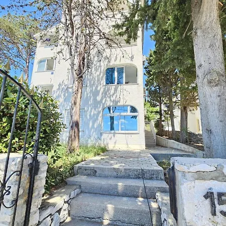 Toni Nv - 30 M From The Apartman Novi Vinodolski