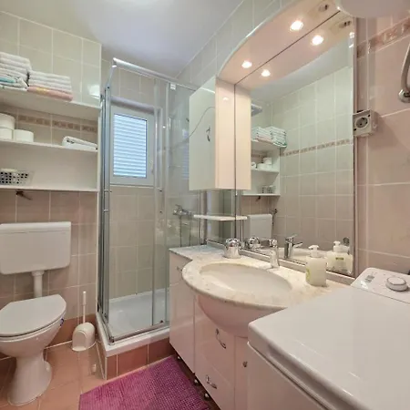 Toni Nv - 30 M From The Novi Vinodolski