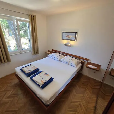 Toni Nv - 30 M From The *