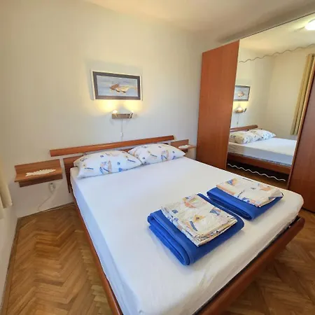 Toni Nv - 30 M From The Novi Vinodolski