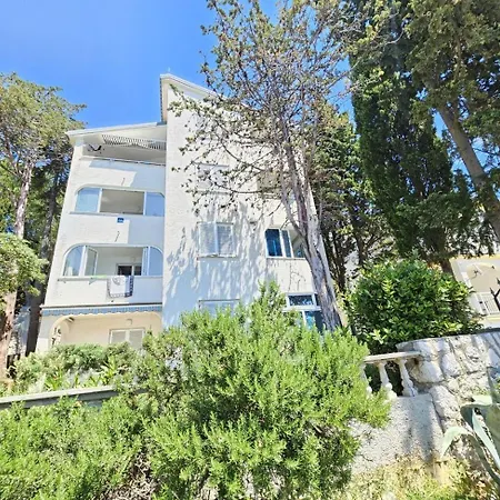 Toni Nv - 30 M From The Novi Vinodolski