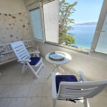 Daire Toni Nv - 30 M From The *