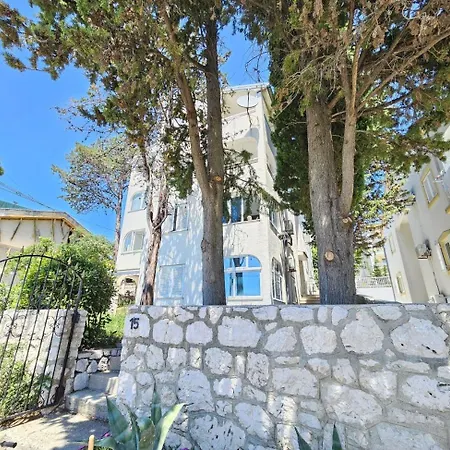 Toni Nv - 30 M From The Novi Vinodolski