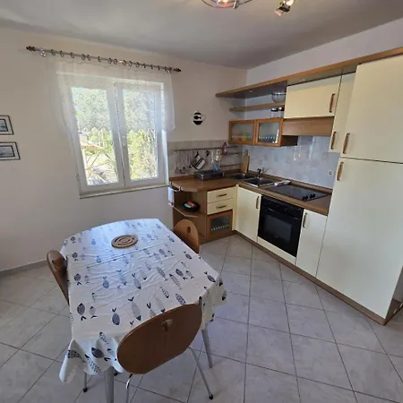 Daire Toni Nv - 30 M From The Novi Vinodolski